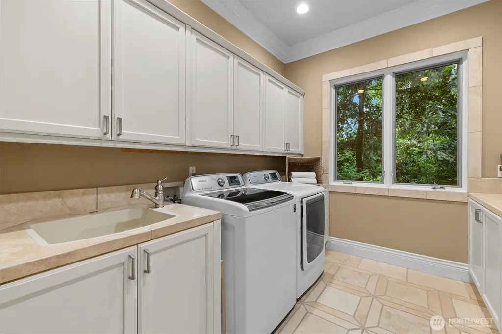 6434 E Mercer Way Mercer Island WA 98040