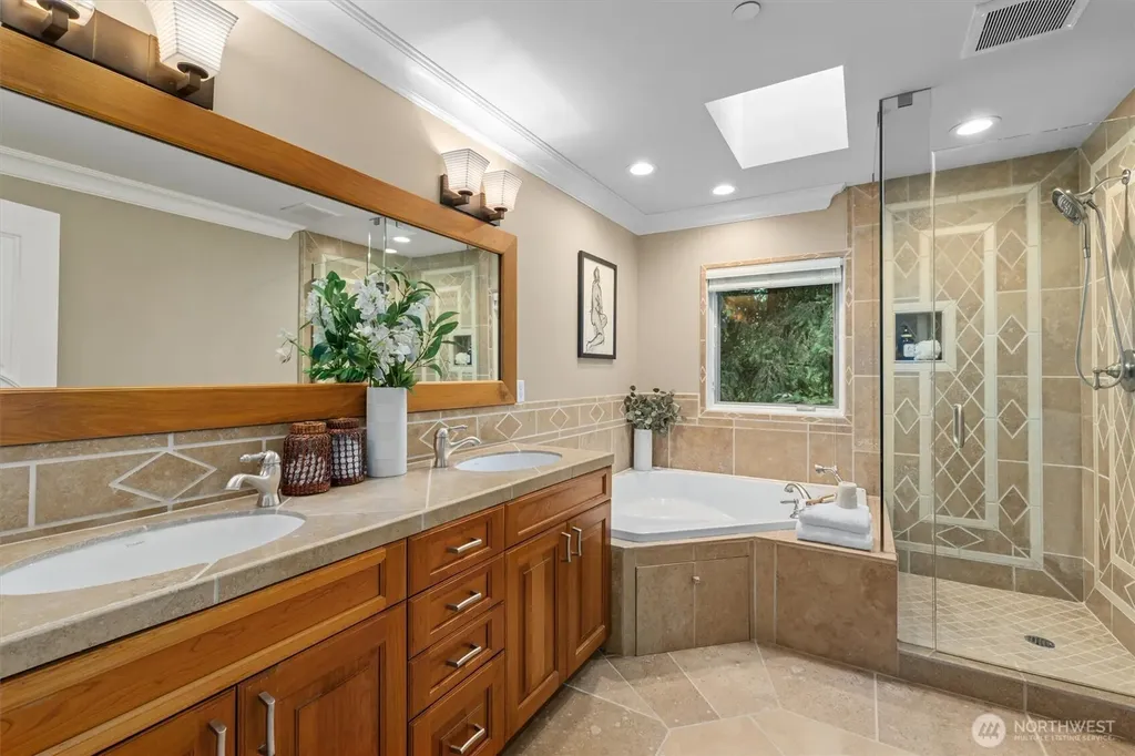 6434 E Mercer Way Mercer Island WA 98040