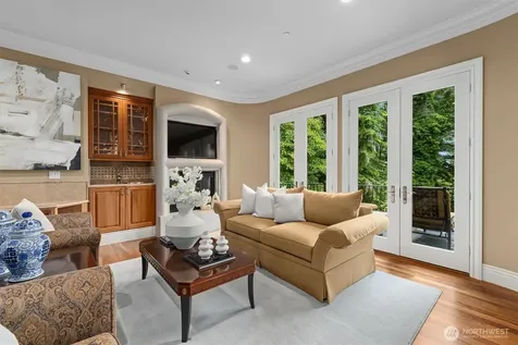 6434 E Mercer Way Mercer Island WA 98040
