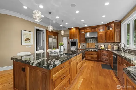 6434 E Mercer Way Mercer Island WA 98040
