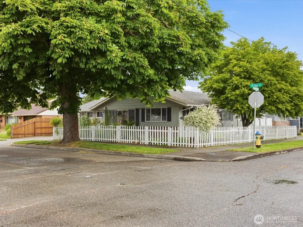301 W Plum Street Centralia WA 98531