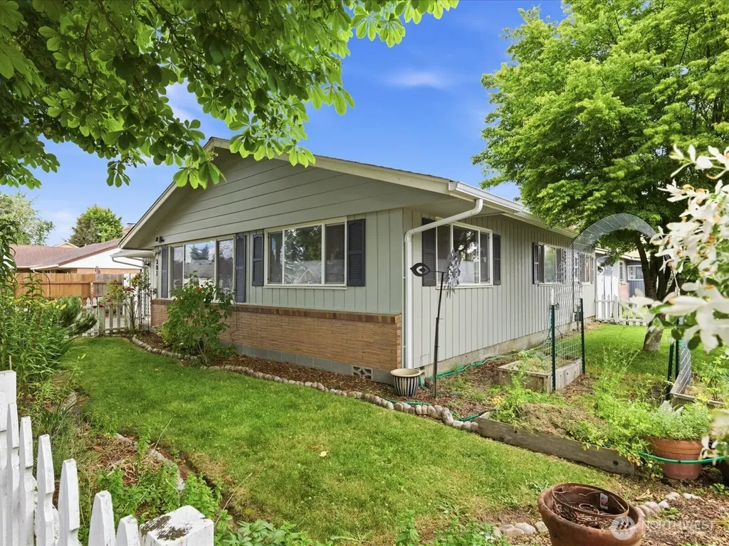 301 W Plum Street Centralia WA 98531