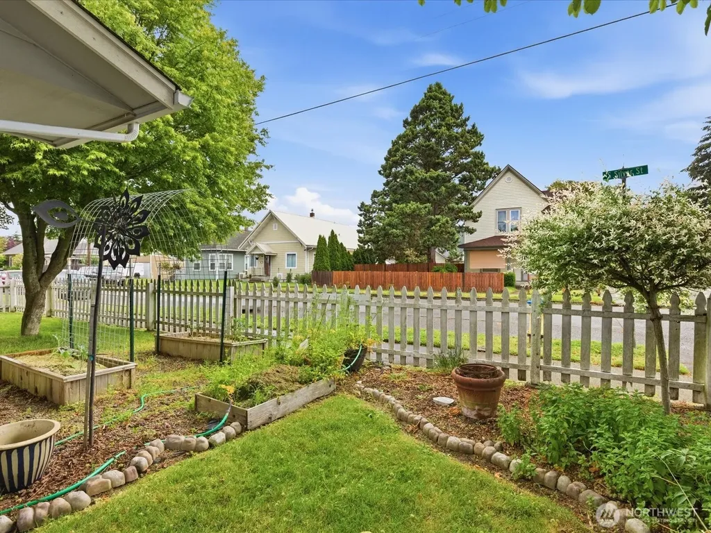 301 W Plum Street Centralia WA 98531
