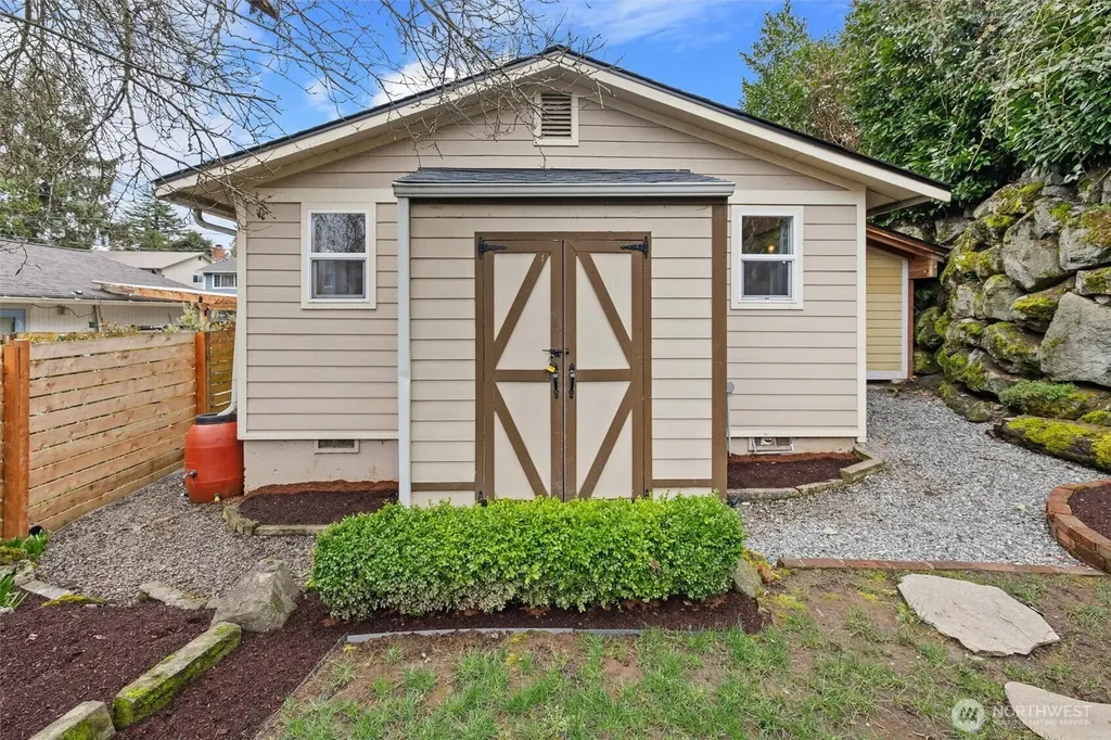 3912 S Findlay Street Seattle WA 98118