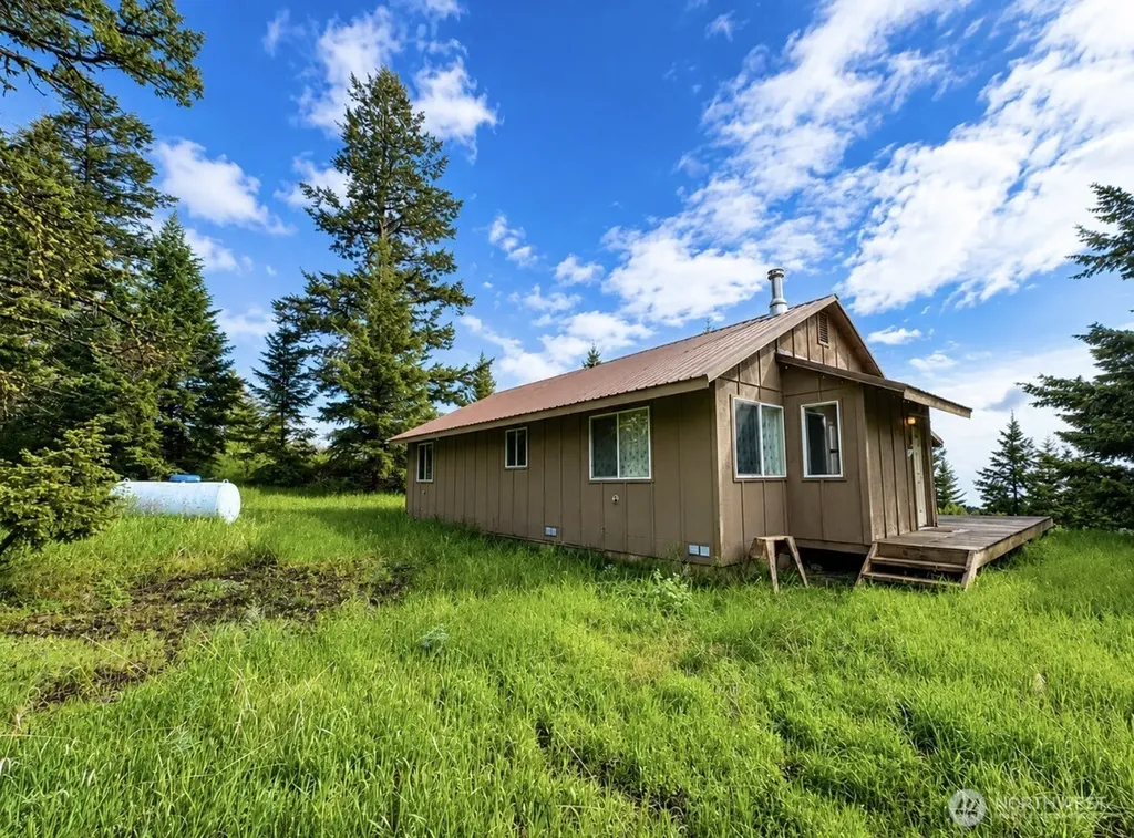 5 Brugh Road Oroville WA 98844