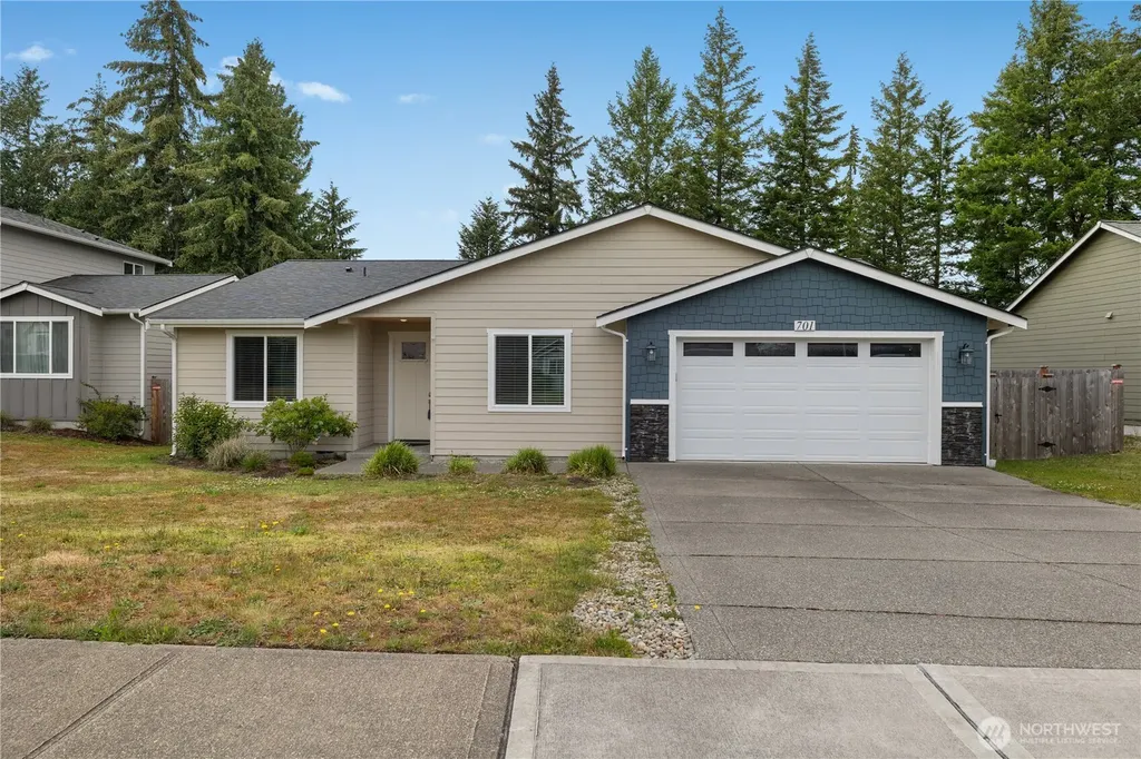 701 Myers Street SE Rainier WA 98576