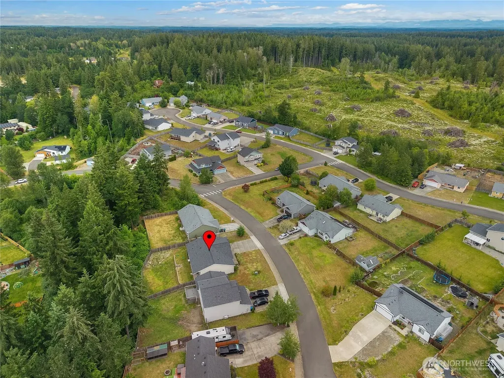 701 Myers Street SE Rainier WA 98576