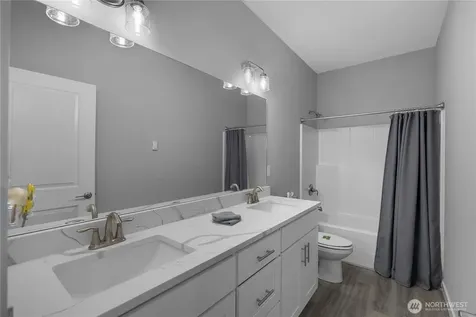 701 Myers Street SE Rainier WA 98576
