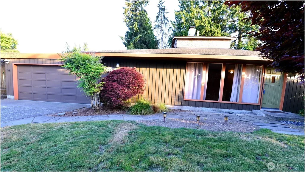2228 Merchant Everett WA 98208