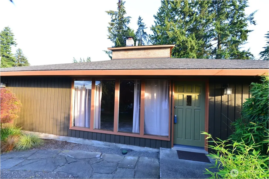 2228 Merchant Everett WA 98208