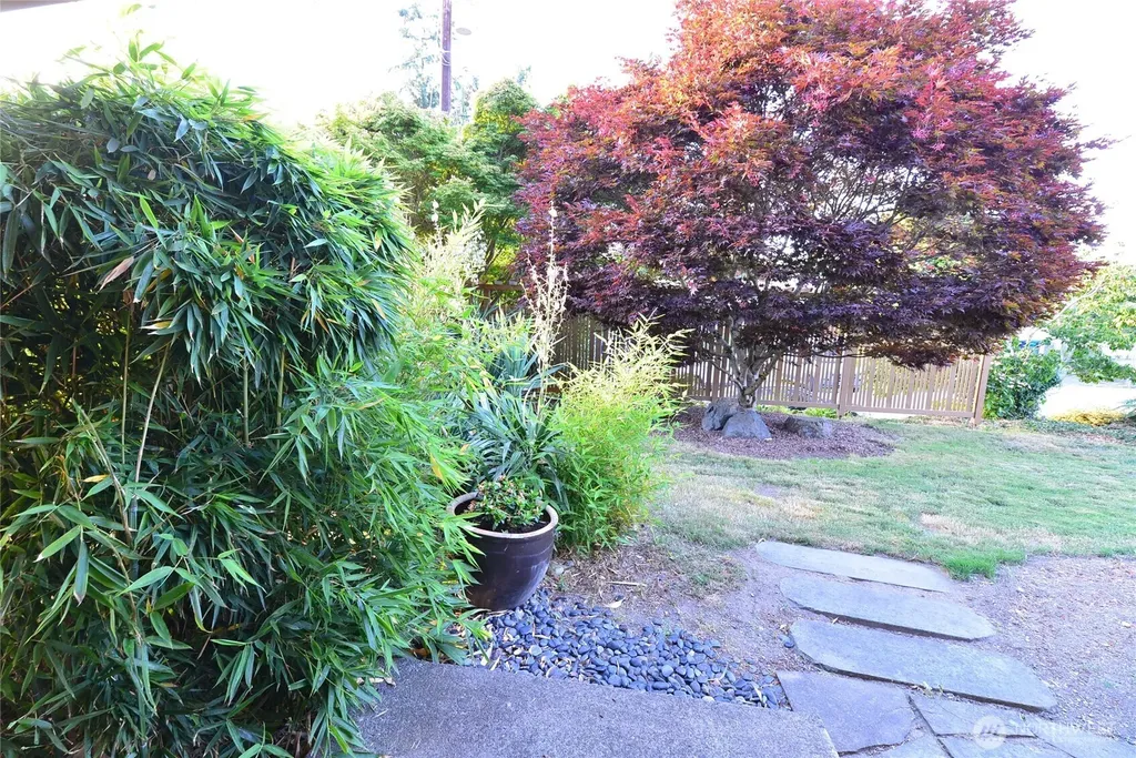 2228 Merchant Everett WA 98208