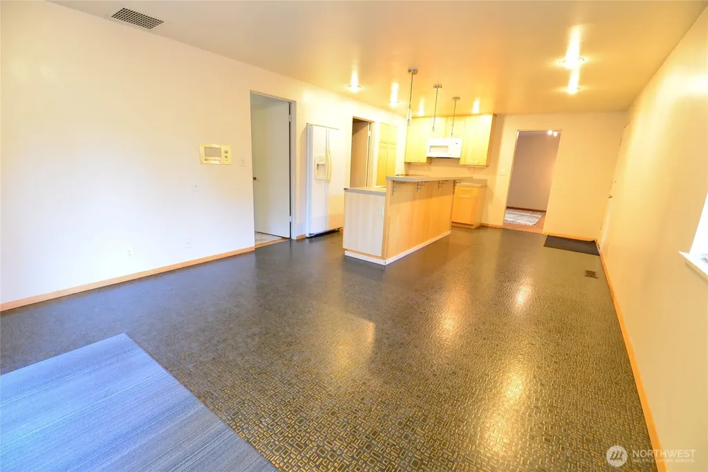 2228 Merchant Everett WA 98208