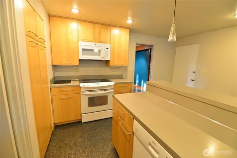 2228 Merchant Everett WA 98208
