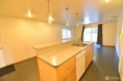 2228 Merchant Everett WA 98208
