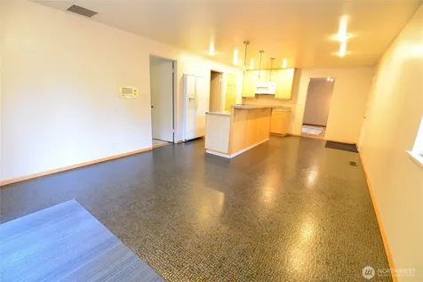 2228 Merchant Everett WA 98208
