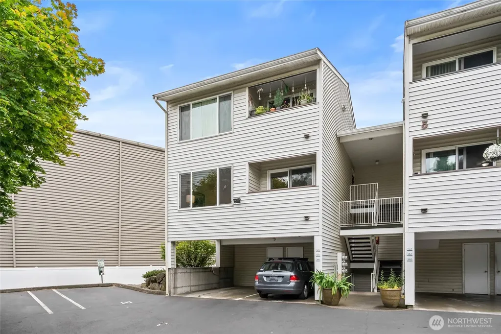 20301 19th Avenue NE Shoreline WA 98155