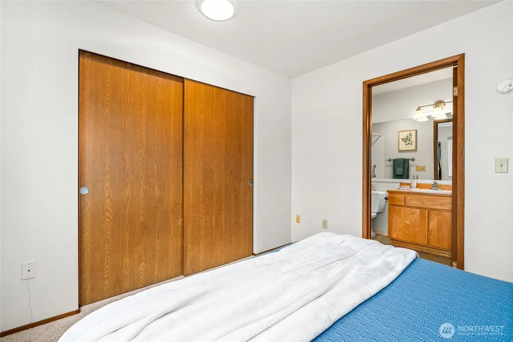 20301 19th Avenue NE Shoreline WA 98155