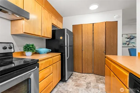20301 19th Avenue NE Shoreline WA 98155