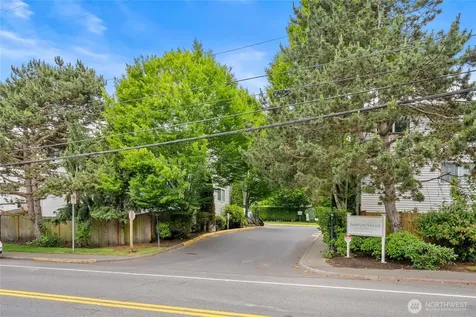 20301 19th Avenue NE Shoreline WA 98155