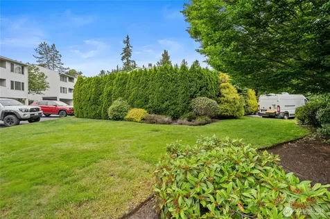 20301 19th Avenue NE Shoreline WA 98155