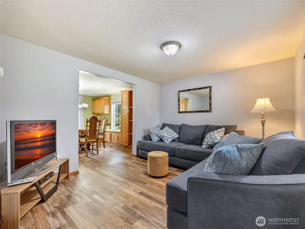 1902 194th Street Long Beach WA 98631