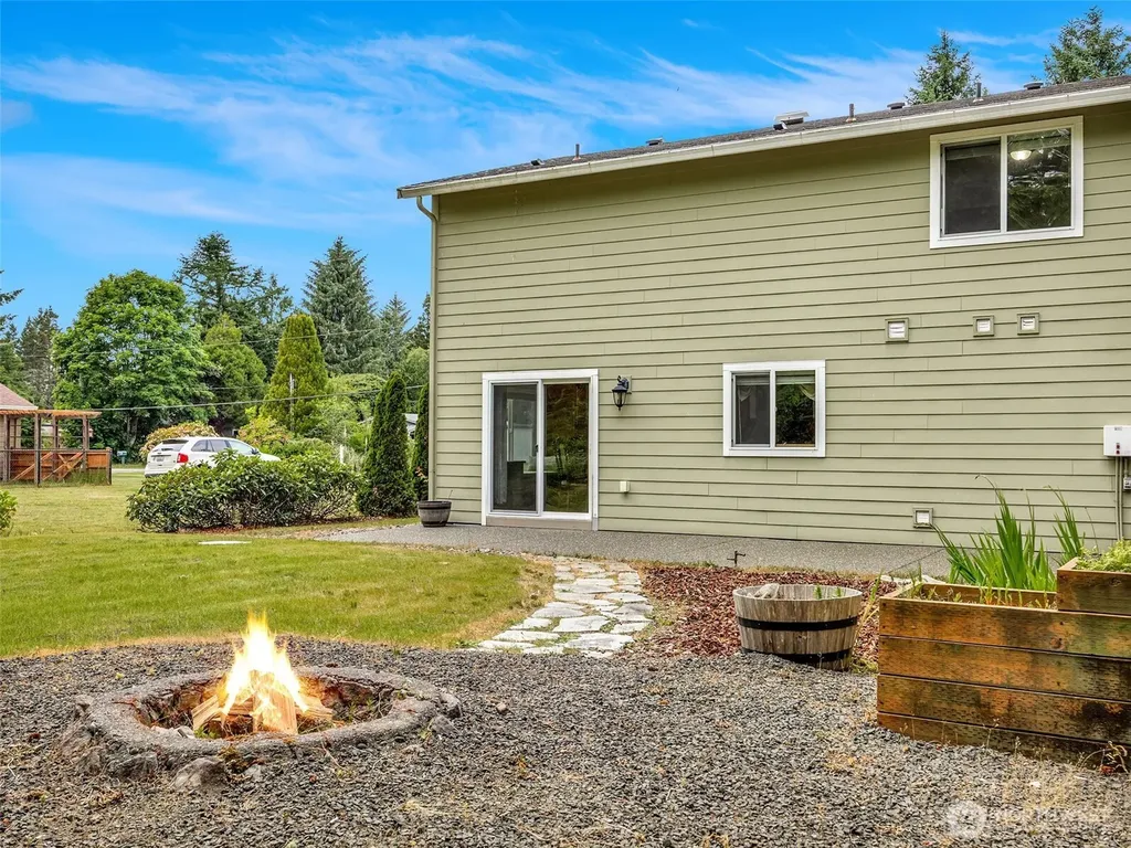 1902 194th Street Long Beach WA 98631