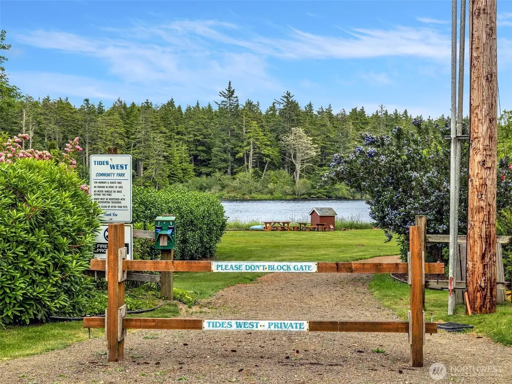 1902 194th Street Long Beach WA 98631