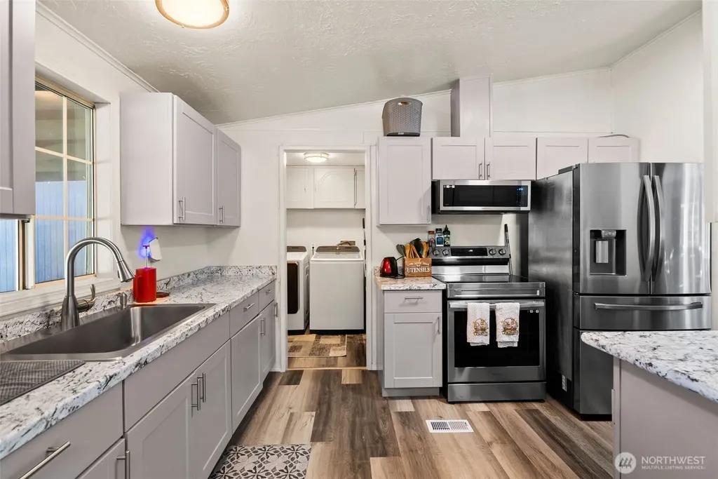 12109 241st Avenue Ct E Buckley WA 98321