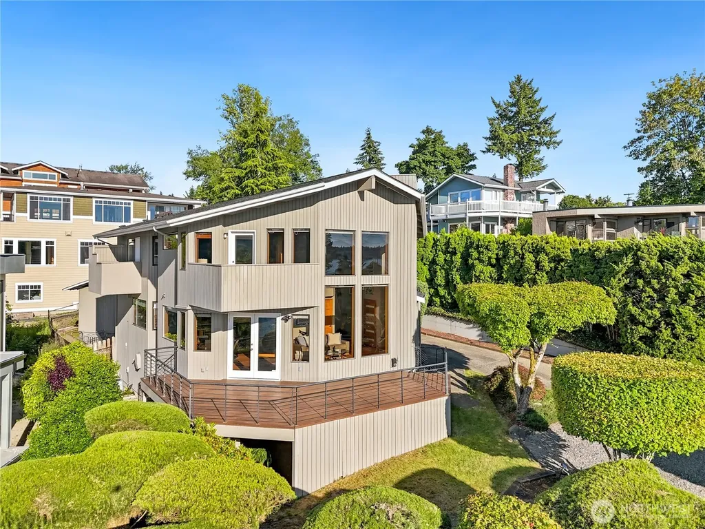 3310 Lake Washington Boulevard N Renton WA 98056