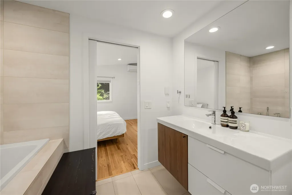 2414 161st Avenue NE Bellevue WA 98008