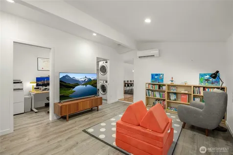 2414 161st Avenue NE Bellevue WA 98008