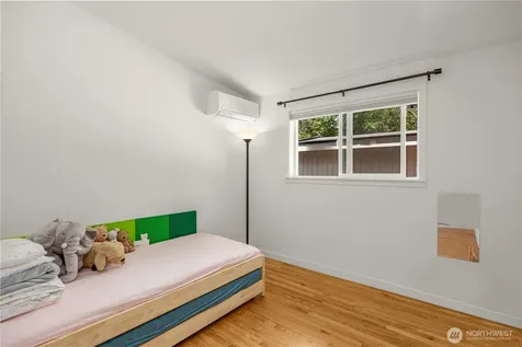 2414 161st Avenue NE Bellevue WA 98008