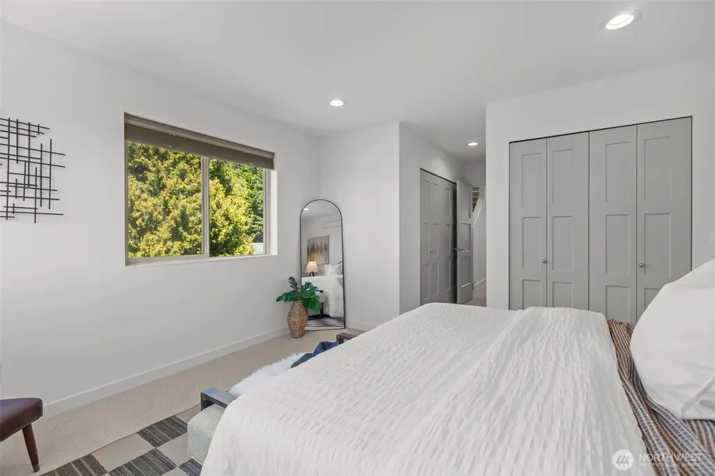 2639 45th Avenue SW Seattle WA 98116