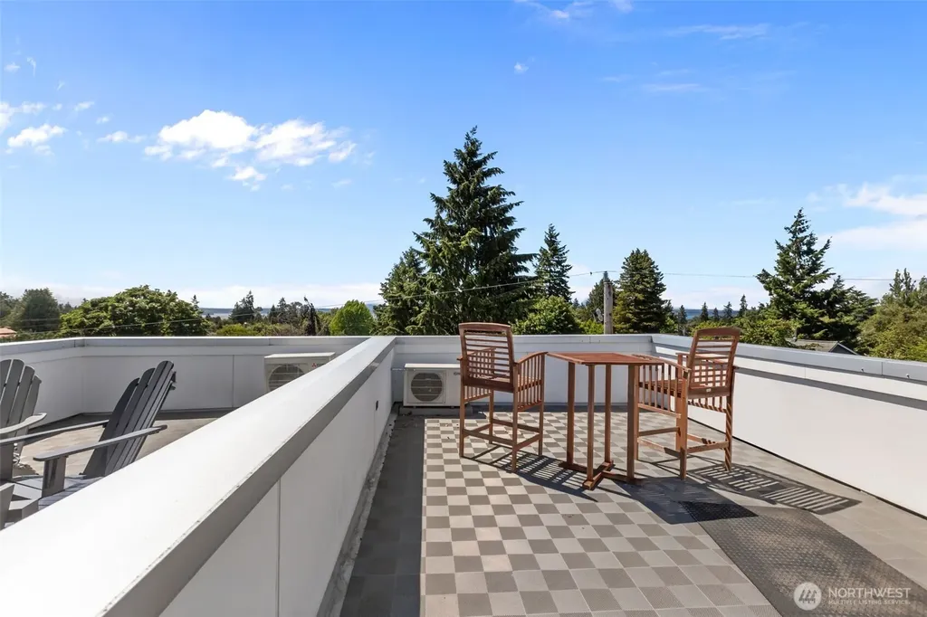 2639 45th Avenue SW Seattle WA 98116