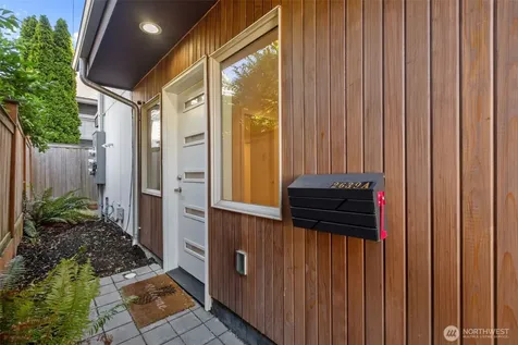 2639 45th Avenue SW Seattle WA 98116