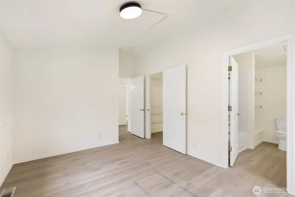 12715 35th Avenue NE Seattle WA 98125