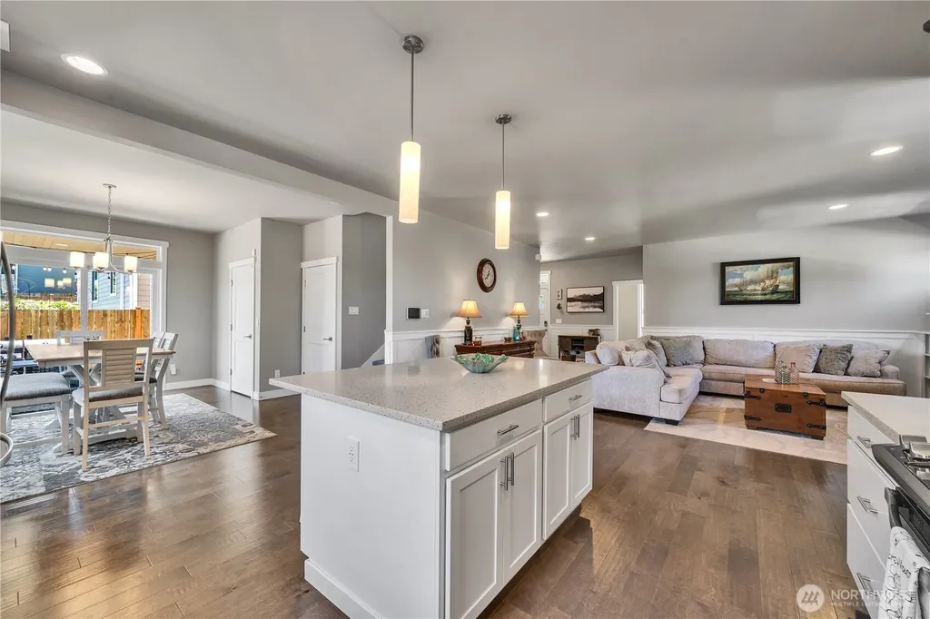 1115 NE Sockeye Court Bremerton WA 98311