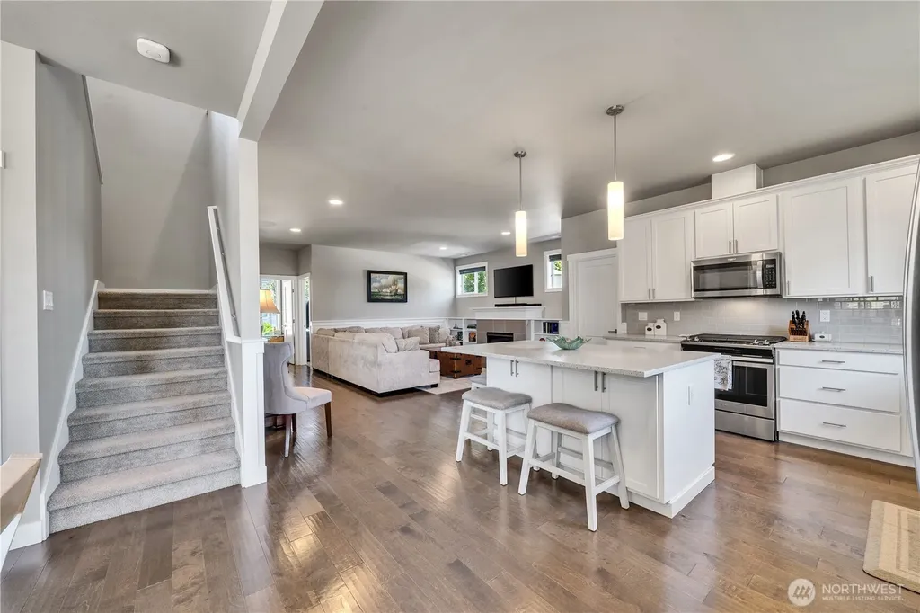 1115 NE Sockeye Court Bremerton WA 98311