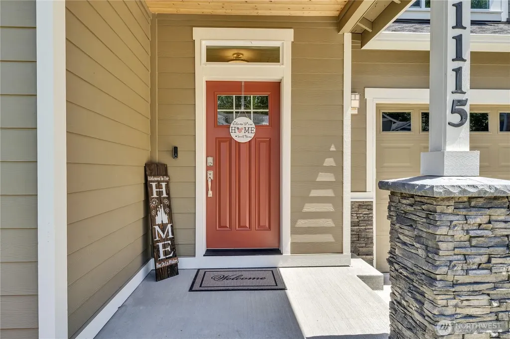 1115 NE Sockeye Court Bremerton WA 98311