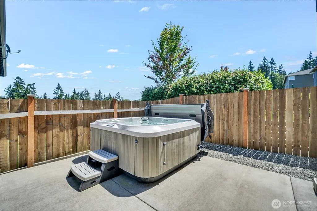 1115 NE Sockeye Court Bremerton WA 98311