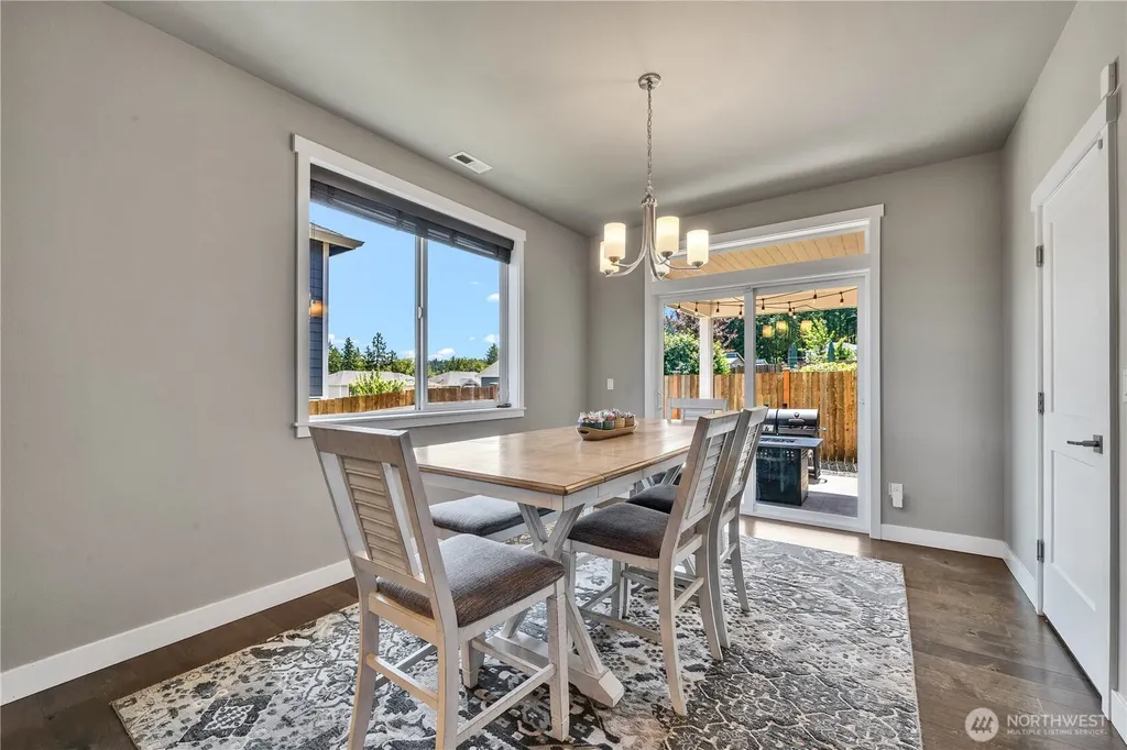1115 NE Sockeye Court Bremerton WA 98311