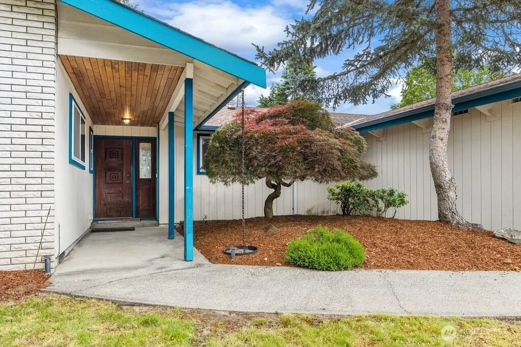 1708 Monterey Court NE Renton WA 98056