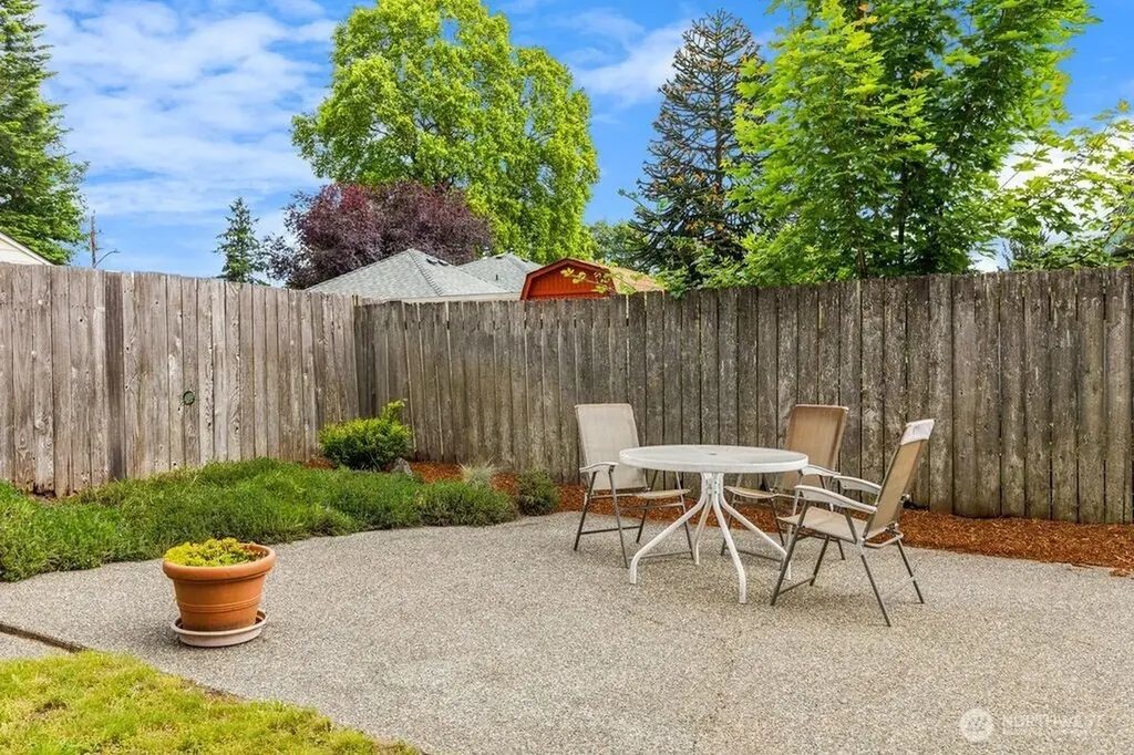 1708 Monterey Court NE Renton WA 98056