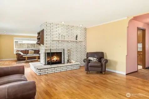 1708 Monterey Court NE Renton WA 98056