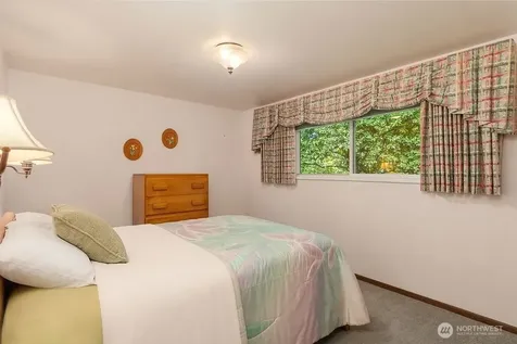 1708 Monterey Court NE Renton WA 98056
