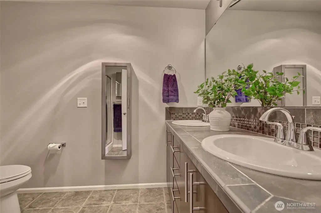 15720 Manor Way Lynnwood WA 98087
