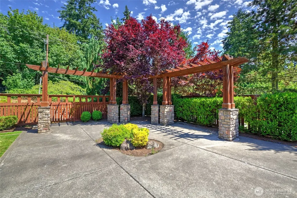 15720 Manor Way Lynnwood WA 98087