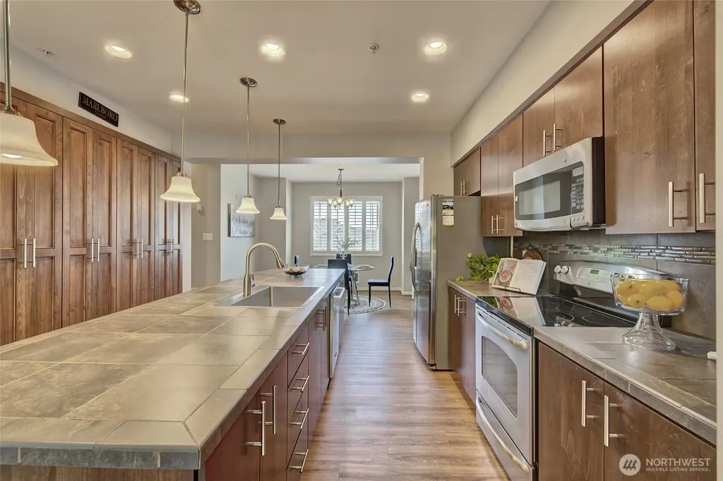 15720 Manor Way Lynnwood WA 98087