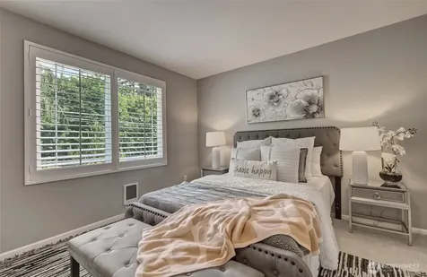 15720 Manor Way Lynnwood WA 98087