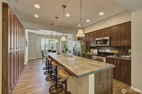 15720 Manor Way Lynnwood WA 98087